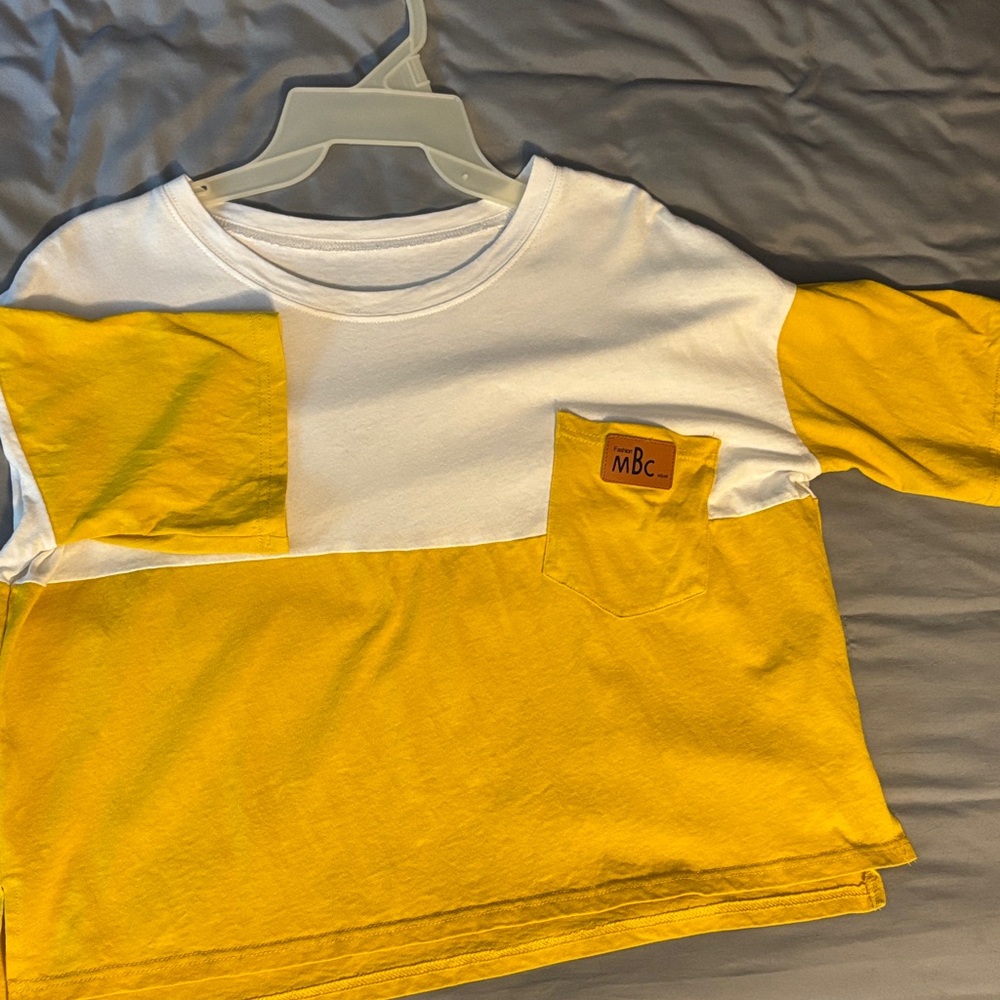 MBC Women's Yellow and White Crop Top